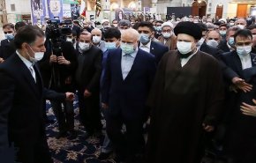 رئيس ونواب مجلس الشورى يجددون العهد مع مبادئ مؤسس الثورة الاسلامية