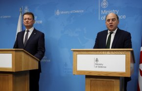 بريطانيا بصدد ارسال 350 عسكريا إضافيا إلى بولندا 