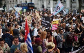 تظاهرات انگلیسی ها در اعتراض‌ به اوضاع معیشتی 