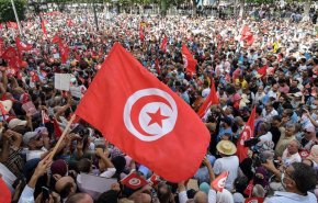 آلاف التونسيين يشاركون بوقفة احتجاجية مساندة لاستقلال القضاء