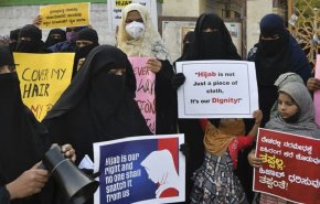 جنجال حجاب در هند به پرجمعیت‌ترین ایالت این کشور رسید