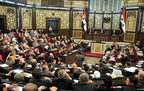 مجلس الشعب السوري يقر مشاريع قوانين جديدة بينها رسوم المغادرة