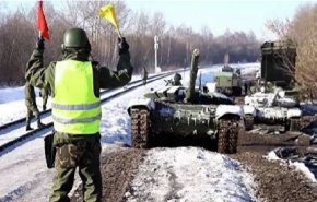 نظامیان و تجهیزات روسیه از کریمه خارج شدند+فیلم
