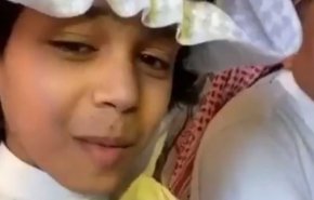 آلاف الكويتيين ينعون الطفل المنشد 'شبل يام'