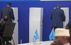 الصومال تؤجل استكمال الانتخابات شهرا إضافيا