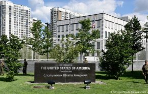 کارکنان سفارت آمریکا در کی‌یف: دولت بایدن ما را رها کرده است