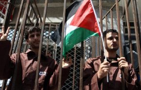 الأسرى الفلسطينيون يواصلون انتفاضتهم ويدعون الى النفير والمؤازرة