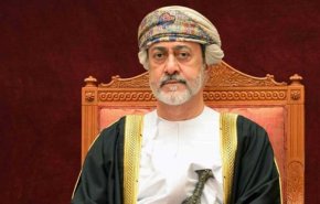 سلطان عمان يؤكد على الدبلوماسية والحوار في الأزمة الأوكرانية