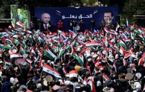 سوريا.. وقفة تضامنية لطلبة جامعة حلب مع روسيا