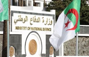 جيش الجزائر يتهم 'جهات معروفة'بمحاولة عرقلة مسيرة البلاد