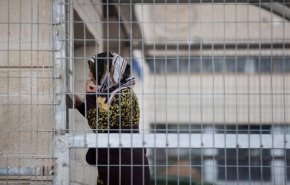 في يوم الأم.. معاناة الام الفلسطينية داخل معتقلات الإحتلال