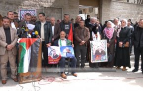 تجمع فلسطینیان در همبستگی با اسیران در غزه