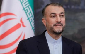 وزير الخارجية الايراني يصل بيروت
