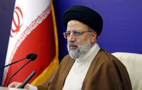 الرئيس الايراني يؤكد على ضرورة الالتزام بالتعليمات الصحية