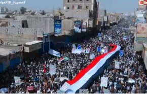 الجماهير اليمنية تدين جرائم العدوان بمسيرة حاشدة في صعدة