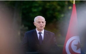  الغنوشي:الرئيس التونسي يدفع البلاد للعزلة والإفلاس 