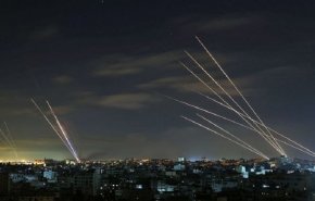 المقاومة الفلسطينية تطلق رشقات صاروخية تجاه بحر غزة

