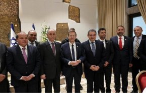 سفراء وسياسيون عرب على مأدبة إفطار إسرائيلية!