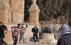 عشرات الاصابات إثر اقتحام الاحتلال للمسجد الأقصى