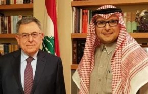 الرياض تجبر الحريري على الدعوة إلى الاقتراع في انتخابات نيابية