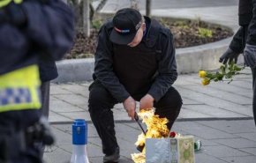 غضب بعد إقدام سياسي دنماركي متطرف على حرق نسخة من القرآن