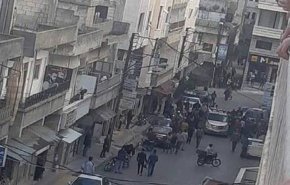 إصابة 3 سوريين بانفجار قنبلة في محل بريف حماة
