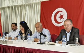 الرئيس التونسي ماضٍ بخطّته: 