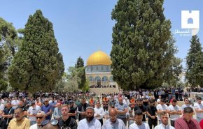 حضور ۳۰ هزار فلسطینی در نماز جمعه مسجدالاقصی