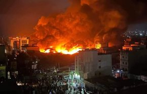 إندلاع حريق في سوق كبيرة وسط العاصمة التونسية!
