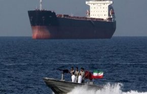 إيران: جميع طاقم السفينتين اليونانيتين المحتجزتين بصحة ووضع جيد