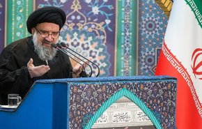 خطیب جمعه تهران: قطع دوربین‌های فراپادمانی آژانس اولین گام ایران است