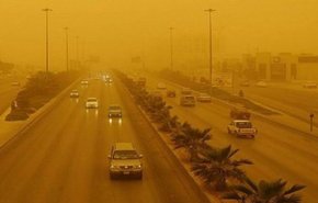 موجة غبار تغطي سماء بغداد وتوقف حركة الملاحة + فيديو