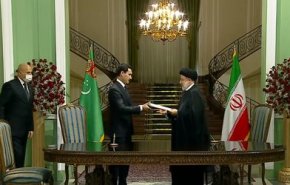 شاهد.. ايران وتركمنستان توقعان حزمة من الإتفاقيات