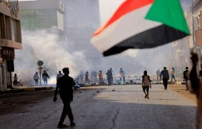 الأمن السوداني يفرّق متظاهرين بالغاز المسيل للدموع في العاصمة الخرطوم
