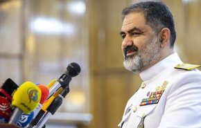 الاميرال ايراني: العدو عجز عن تحقيق أهدافه بمنطقة الخليج الفارسي