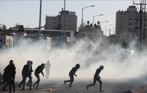 إصابة فلسطينيين بنيران إسرائيلية وحملة اعتقالات بالضفة