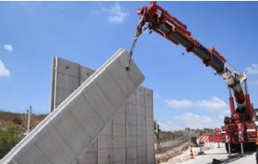 تنگ‌تر شدن حلقه محاصره کرانه باختری با ساخت دیوار بتنی جدید