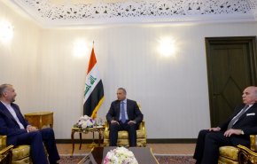 الكاظمي يجتمع بعبد اللهيان على هامش زيارته إلى طهران