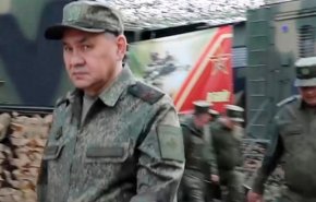 لأول مرة؛ وزير الدفاع الروسي يتجول في الاراضي الاوكرانية