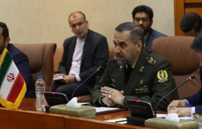 وزير الدفاع الايراني: على الدول ان تدرس جذور اختلاق ازمة اوكرانيا والتصدي لها