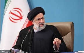 الرئيس الايراني يؤكد ضرورة زيادة انتاج النفط والغاز لتلبية التصدير

