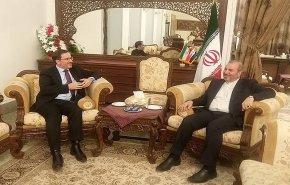 سفير ايران لدى بغداد يستقبل نظيره البريطاني في العاصمة العراقية
