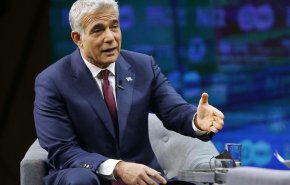 لابيد: حزب الله لديه أكثر من 100 ألف صاروخ موجه نحو 