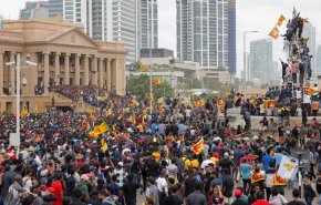 اعلام نخست‌وزیر سریلانکا برای کناره‌گیری از قدرت پس از حمله معترضان به اقامتگاه ریاست‌جمهوری