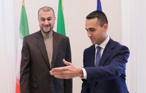 وزير خارجية ایطاليا يدعو لانجاز محادثات الغاء الحظر ضد ايران بسرعة