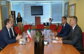 إيران وكرواتيا تعتزمان التعاون في ابحاث وإنتاج الأدوية العضوية