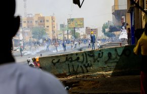 انطلاق 'مليونية 17 يوليو' في السودان والأمن يواجه المتظاهرين بالغاز