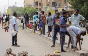 السودان.. أفراد الهوسا يغلقون الطرقات بعد مواجهات قبلية دامية
