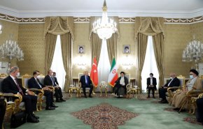 ایران و ترکیه سند همکاری امضا کردند