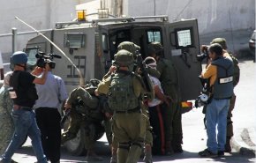 قوات الاحتلال تعتقل 24 فلسطينياً خلال عمليات اقتحام واسعة بالضفة